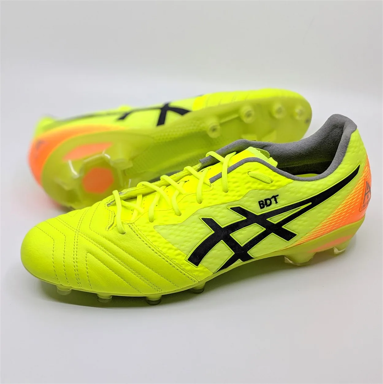 ASICS Ultrezza AI