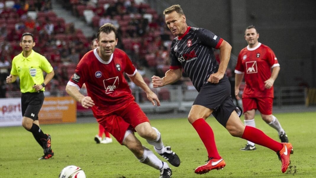 battle of the reds - liverpool manchester united singapore legends