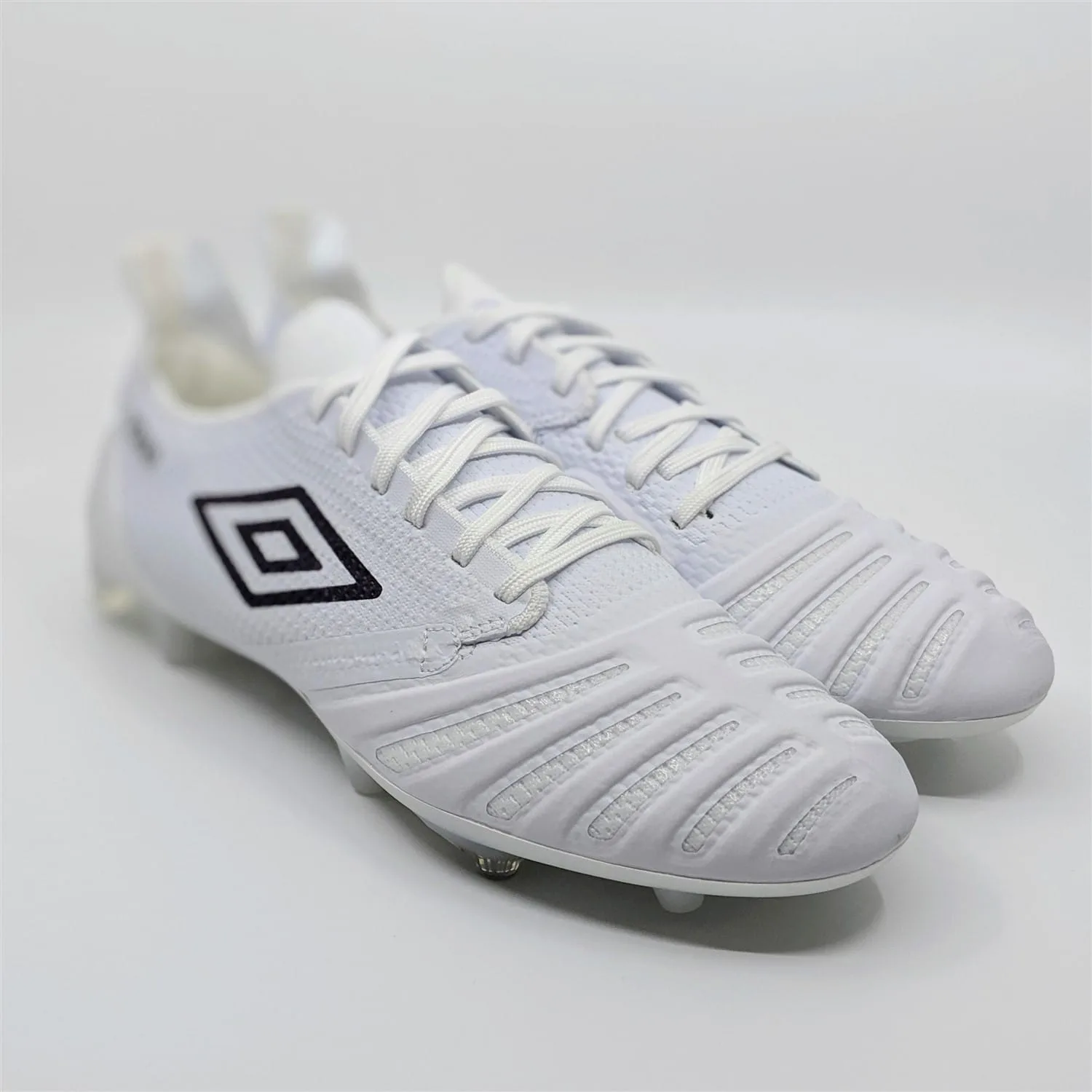 Umbro UX Accuro Pro 3
