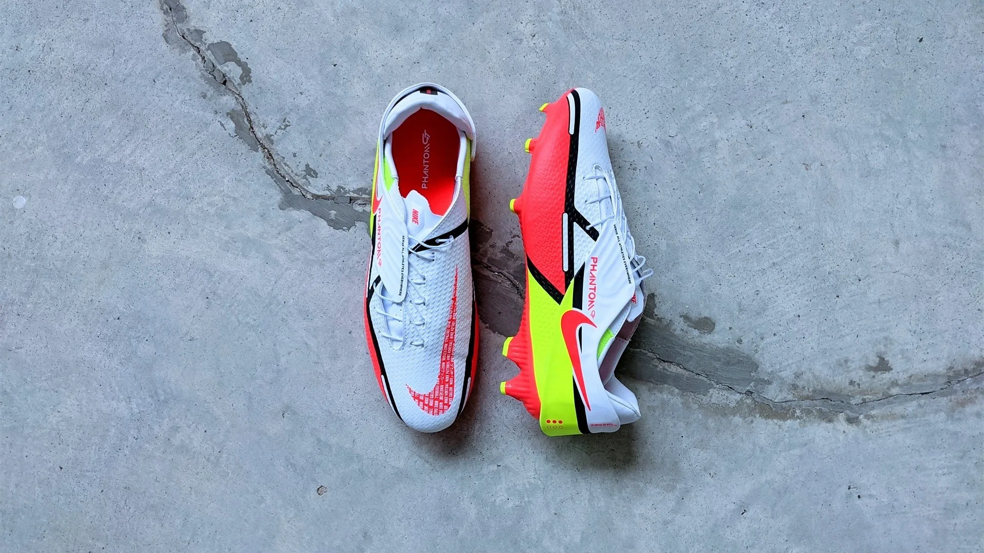 nike-phantom gt academy-flyease-football boot review-boothype